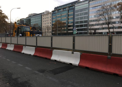 Bâches acoustiques pour le chantier du RER Éole à Neuilly sur Seine / Vue de l'extérieur